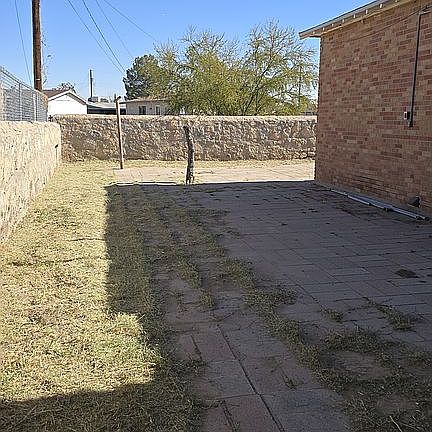 5th image of 348 Barcelona Dr