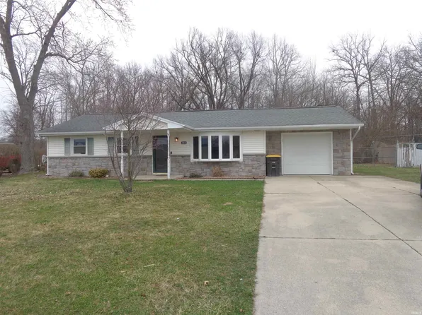 7814 Sunny Ln, Fort Wayne, IN 46835