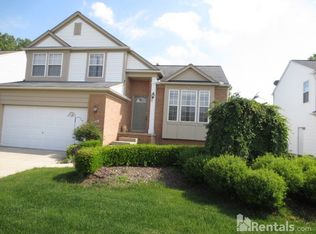 9866 High Meadow Dr, Ypsilanti, MI 48198