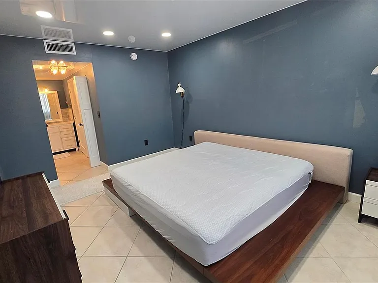300 Bayview Dr #1911 — Photo 29