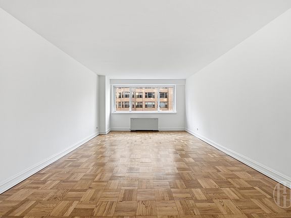 4th image of 200 E 71st St APT 12D