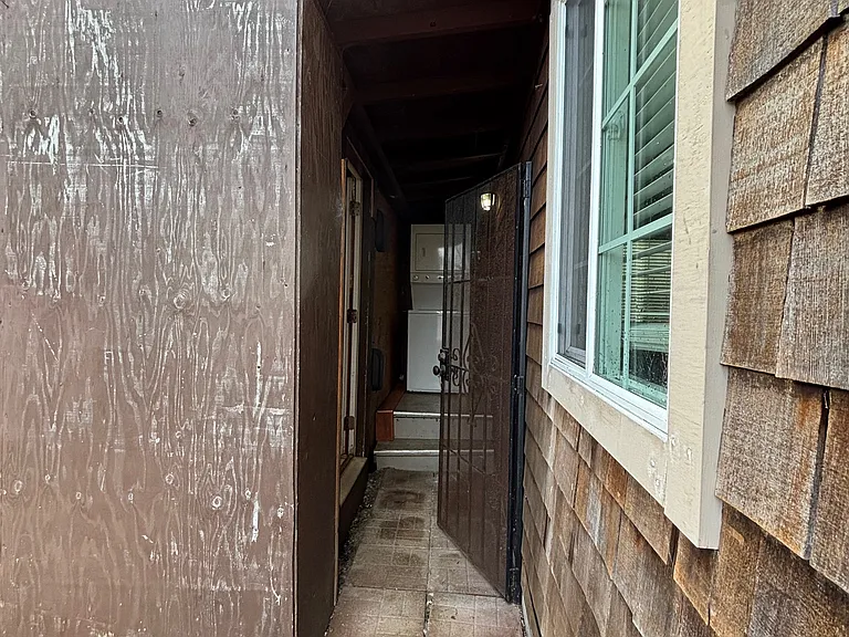 4368 Lewis Ave — Photo 14