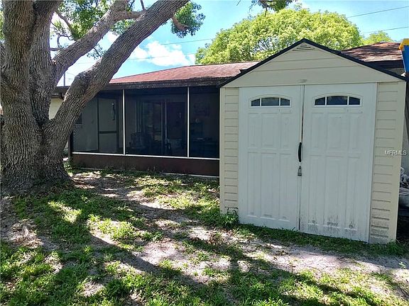 4th image of 16324 Caribbean Ct