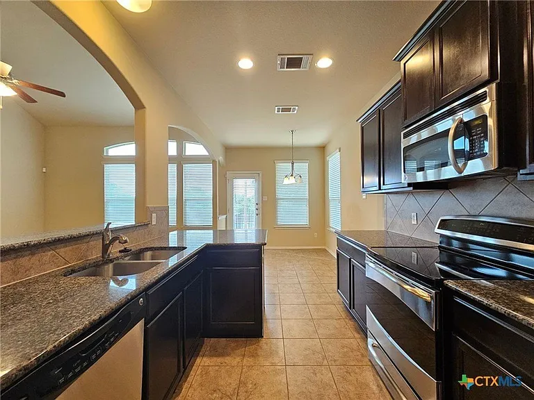 7112 Cokui Dr — Photo 5
