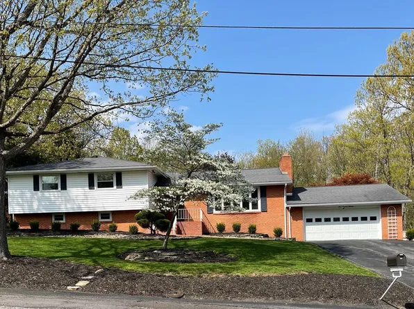 613 Crest Dr, Cumberland, MD 21502