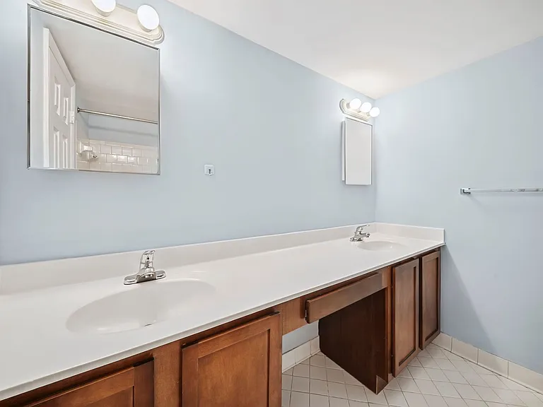 429 Kenyon St NW #T2 — Photo 21