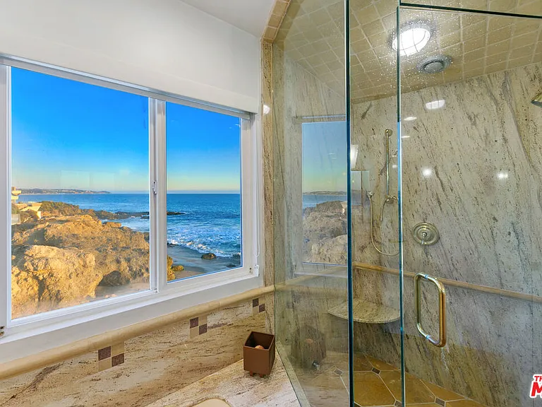 31626 Sea Level Dr — Photo 32