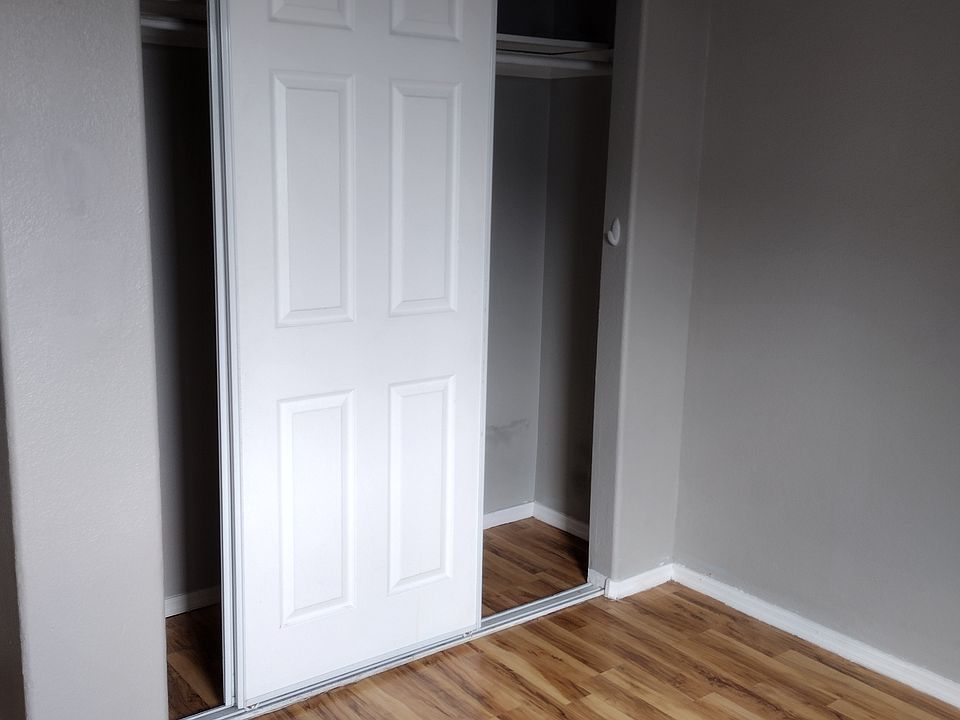 2nd image of 1647 River Gardens Dr