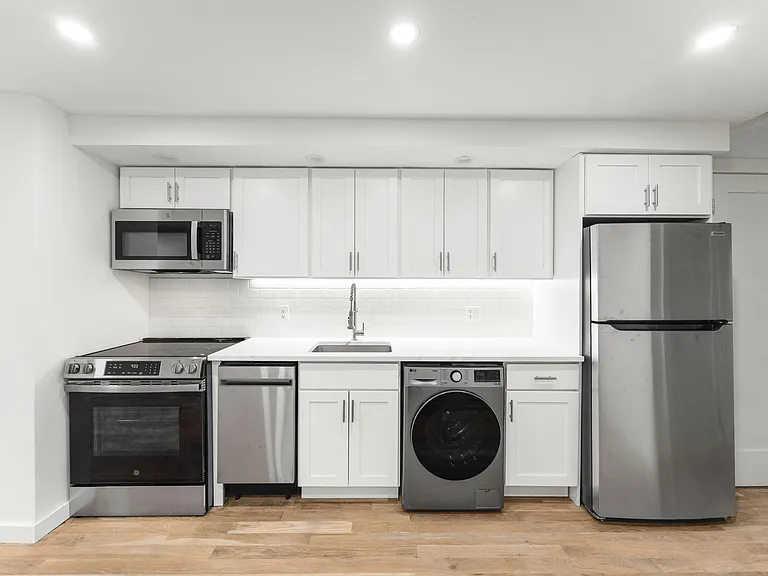 75 Bainbridge St #1A — Photo 1