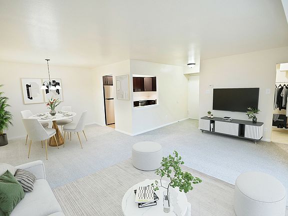 Delaire Landing Living Room