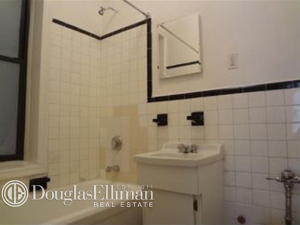 2nd image of 512 E 79th St APT 2E