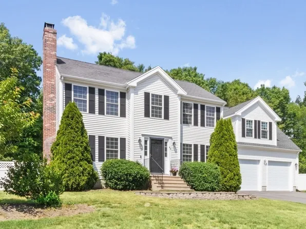 45 Metacomet Ave, Taunton, MA 02780