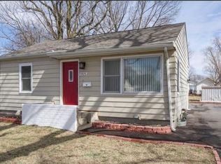 1925 E 24th St, Des Moines, IA 50317