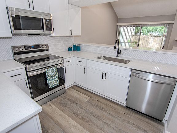 2nd image of 13009 Wirevine Ln