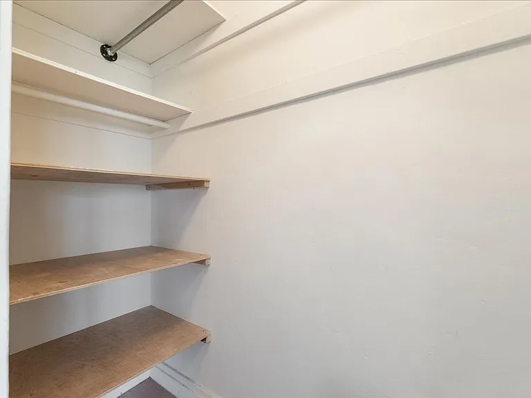 1475 W Adams Blvd #307 — Photo 4