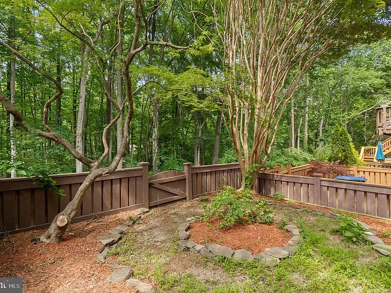 3906 Valley Ridge Dr — Photo 54