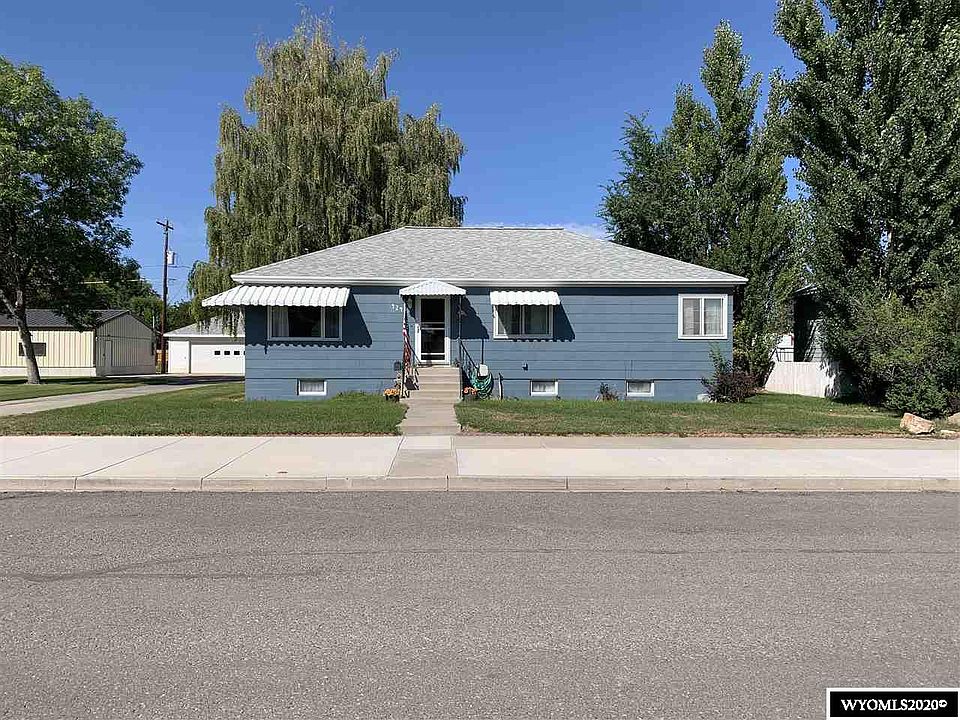 1st image of 424 5th Ave N