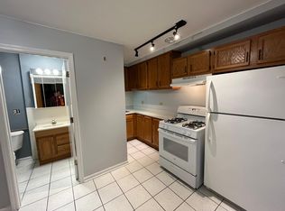 1109 S State St APT 1S, Lockport, IL 60441