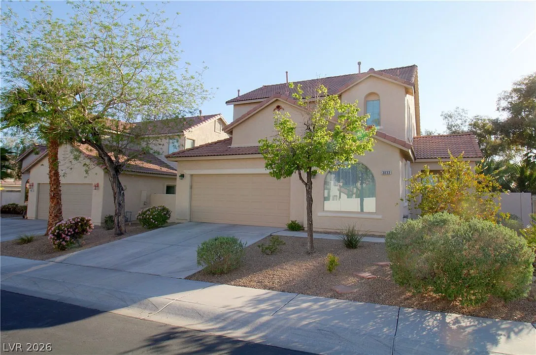 5 bed, 3.0 bath, 2303 sqft, $2,795 — Photo 2