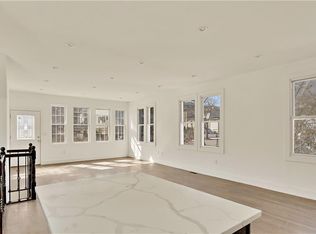 1012 Hollywood Ave, Bronx, NY 10465