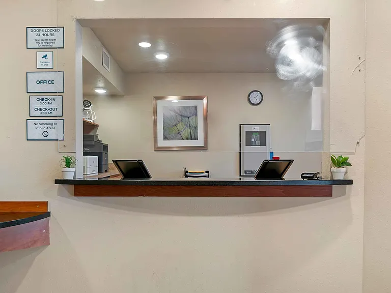 Lobby and Guest Check-in