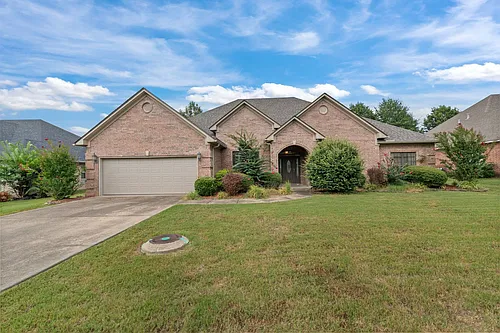 108 Bouriese Cir Photo 1