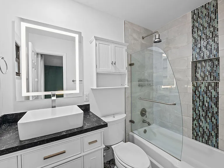 2700 NE 56th Ct #4B — Photo 12