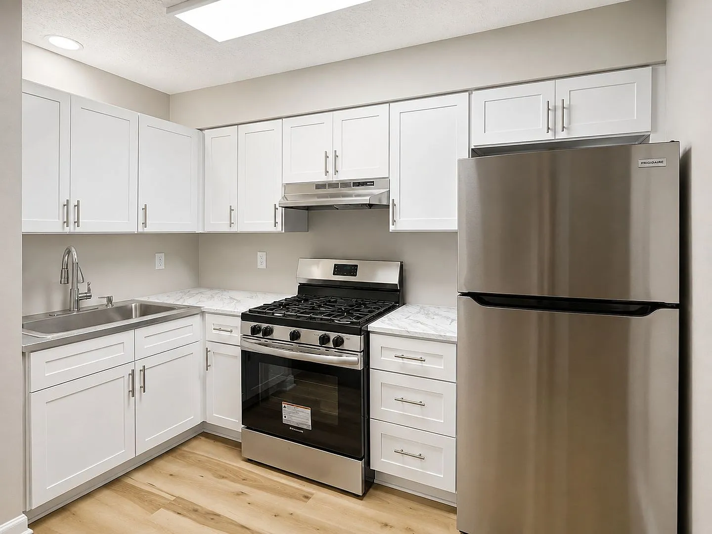 North Hills Apartments for rent * Pet Friendly * Central A/C * Spacious * Available Now — Photo 3