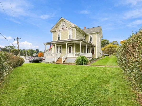 300 S Main St, Davidsville, PA 15928