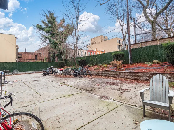 213 Troy Avenue image 15 of 16