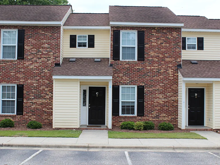 324 Mae Byrd Rd #C — Photo 1