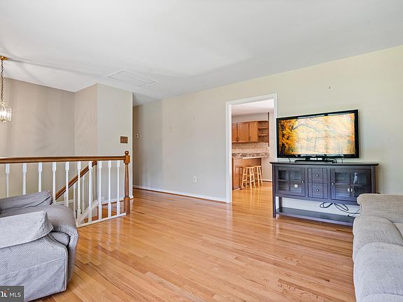 3rd image of 12574 Bristow Rd