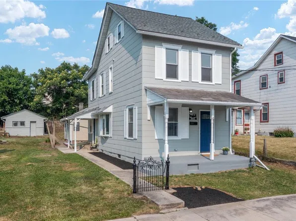 228 S Front St, Coplay, PA 18037