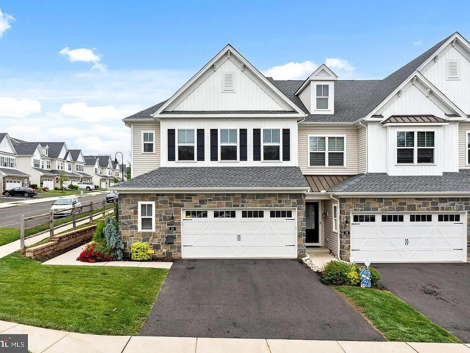 38 Lacey Ln