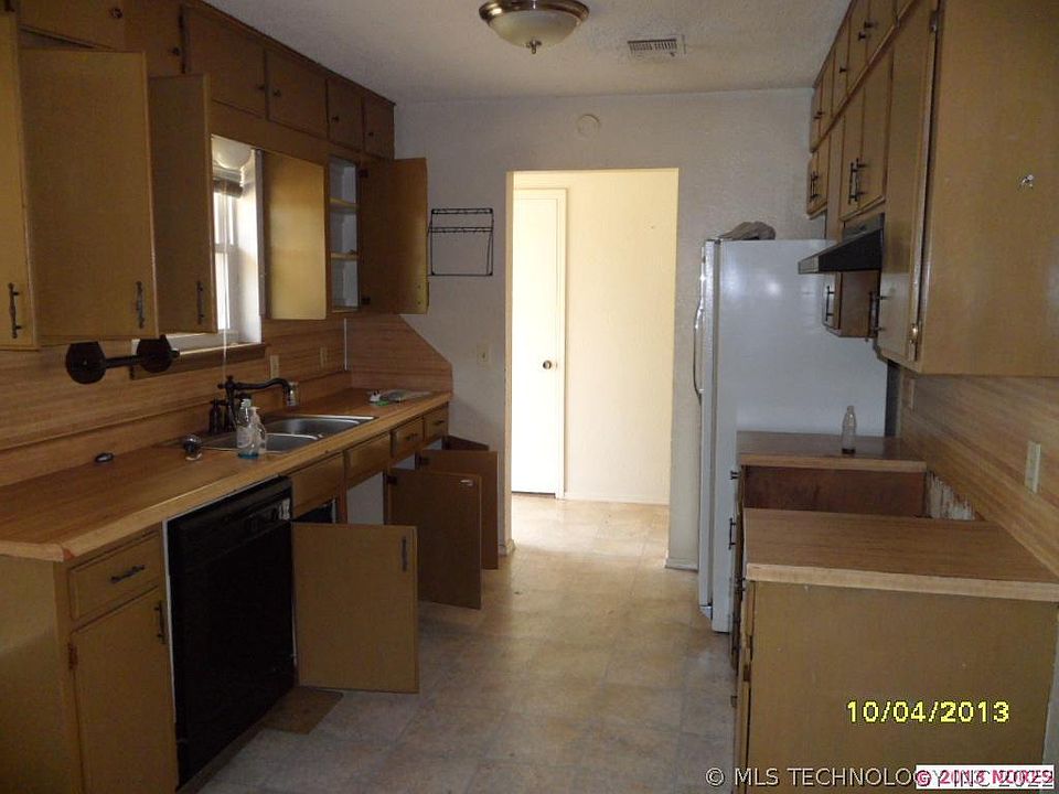 2nd image of 13824 S 296th East Ave