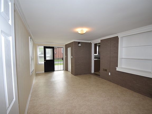 4th image of 329 Crossland Ave