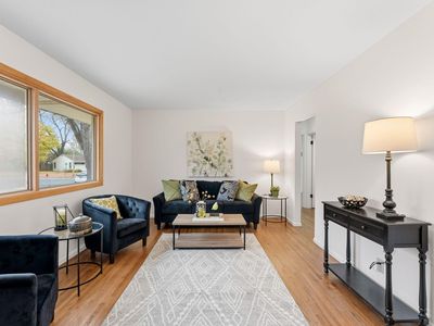 1114 80 1/2 St W, Bloomington, MN, 55420