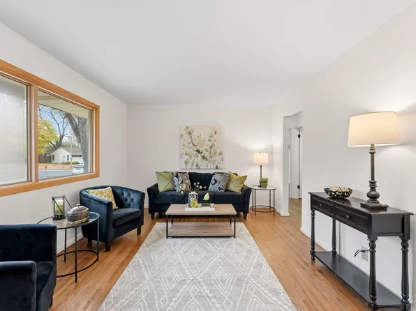 1114 80 1/2 St W, Bloomington, MN 55420