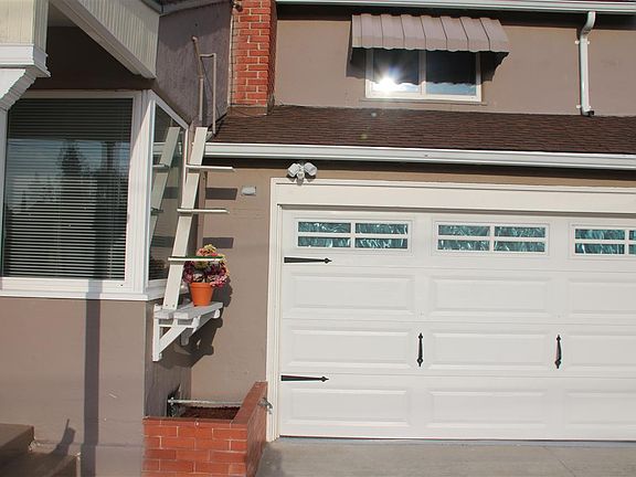 4th image of 21712 Westfield Ave