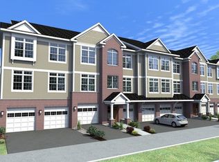 10102 Admirals Walk Dr, Cohoes, NY 12047