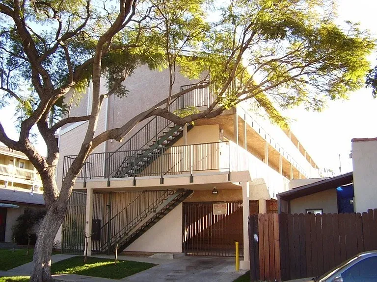 1108 Molino Ave #1 — Photo 1