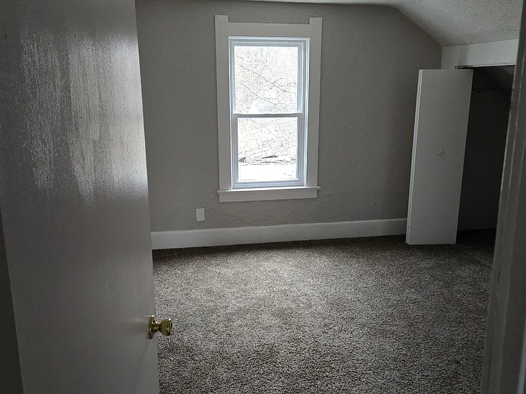 2334 Elm St — Photo 4
