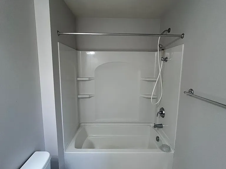 1-114 Castleview Dr — Photo 17