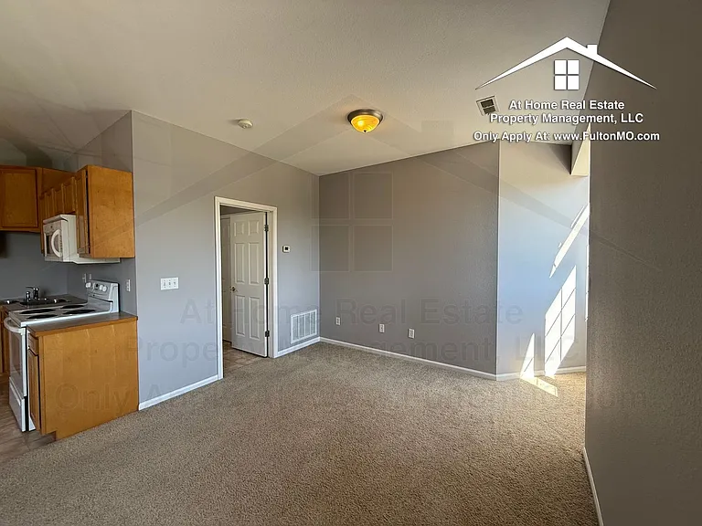 2606 N Bluff St #208 — Photo 7