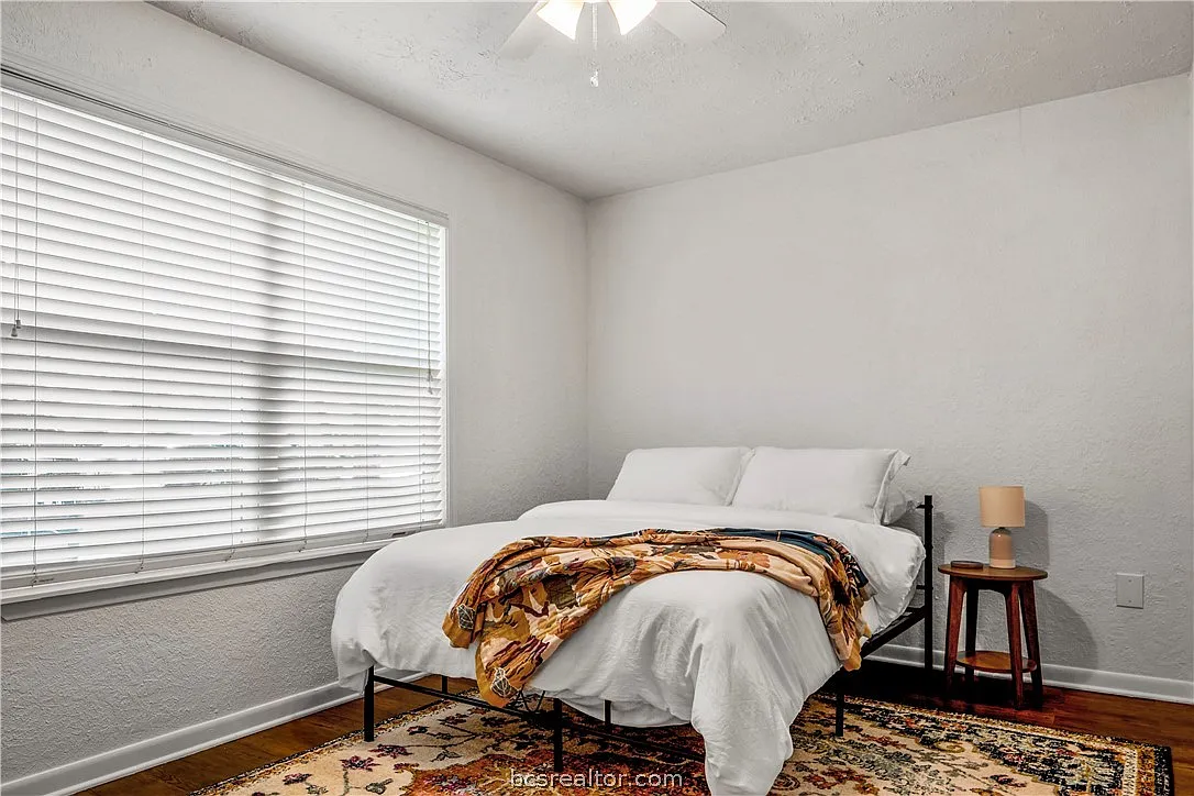 3 bed, 1440 sqft, $1,950 — Photo 3