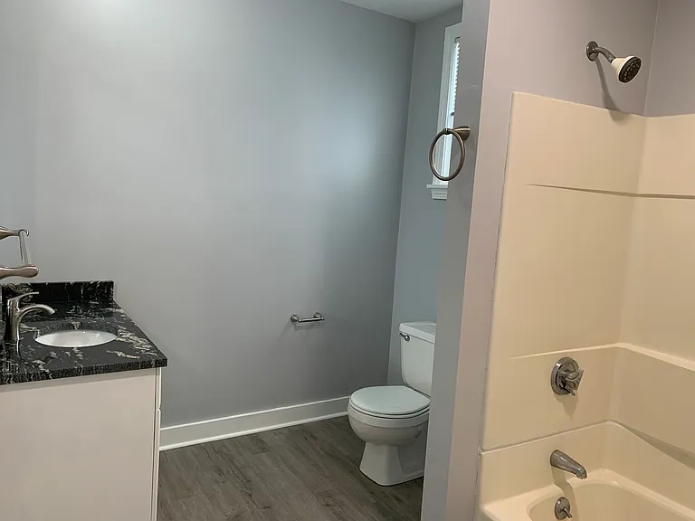 39 Northey St #A — Photo 11