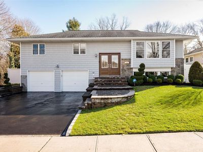 74 Lent Drive, Plainview, NY, 11803