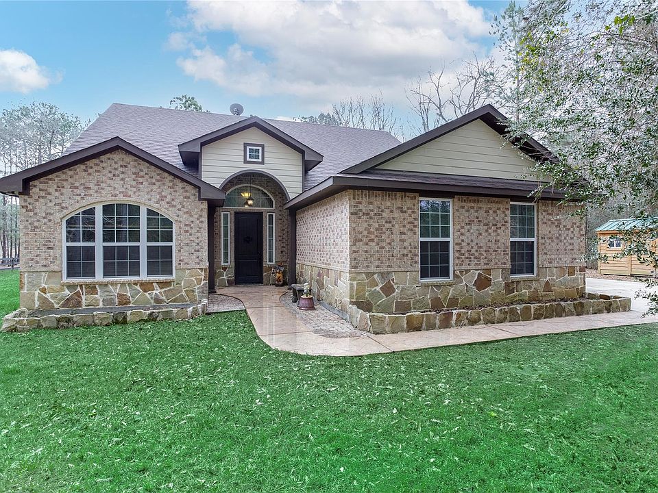 1st image of 27380 Saddle Horn Dr