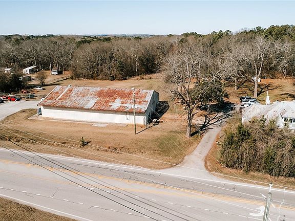 3rd image of 165 Spring Valley Road