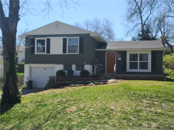 3901 E 46th St, Kansas City, MO 64130